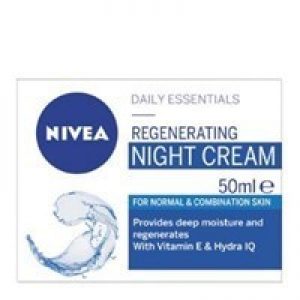 Nivea Daily Essentials Night Cream Regenerating Norm/comb Skin