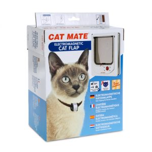 Petmate Electromagnetic Wood Fitting Cat Door