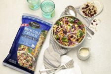 Taylor Farms Salad Broccoli Crunch Chopped Kit