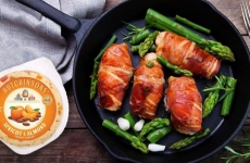Prosciutto-Wrapped Stuffed Chicken